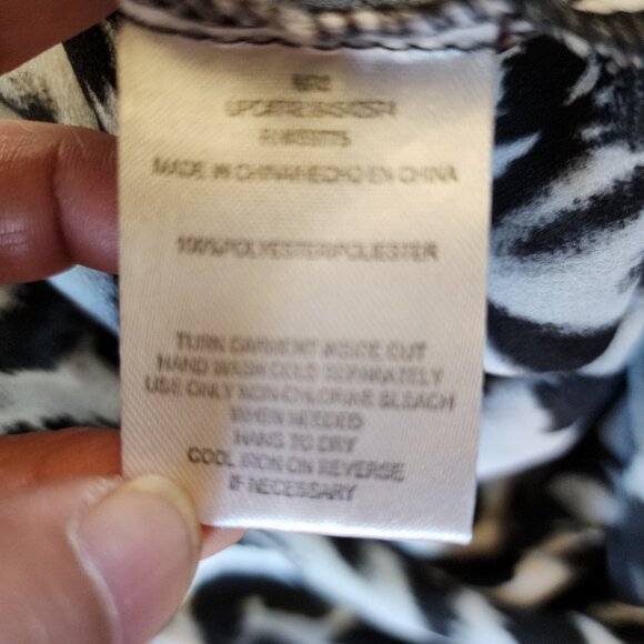 Rampage Animal Print Blouse Women M Double Wrap Top Tab Sleeve Classic Chic - Picture 8 of 16